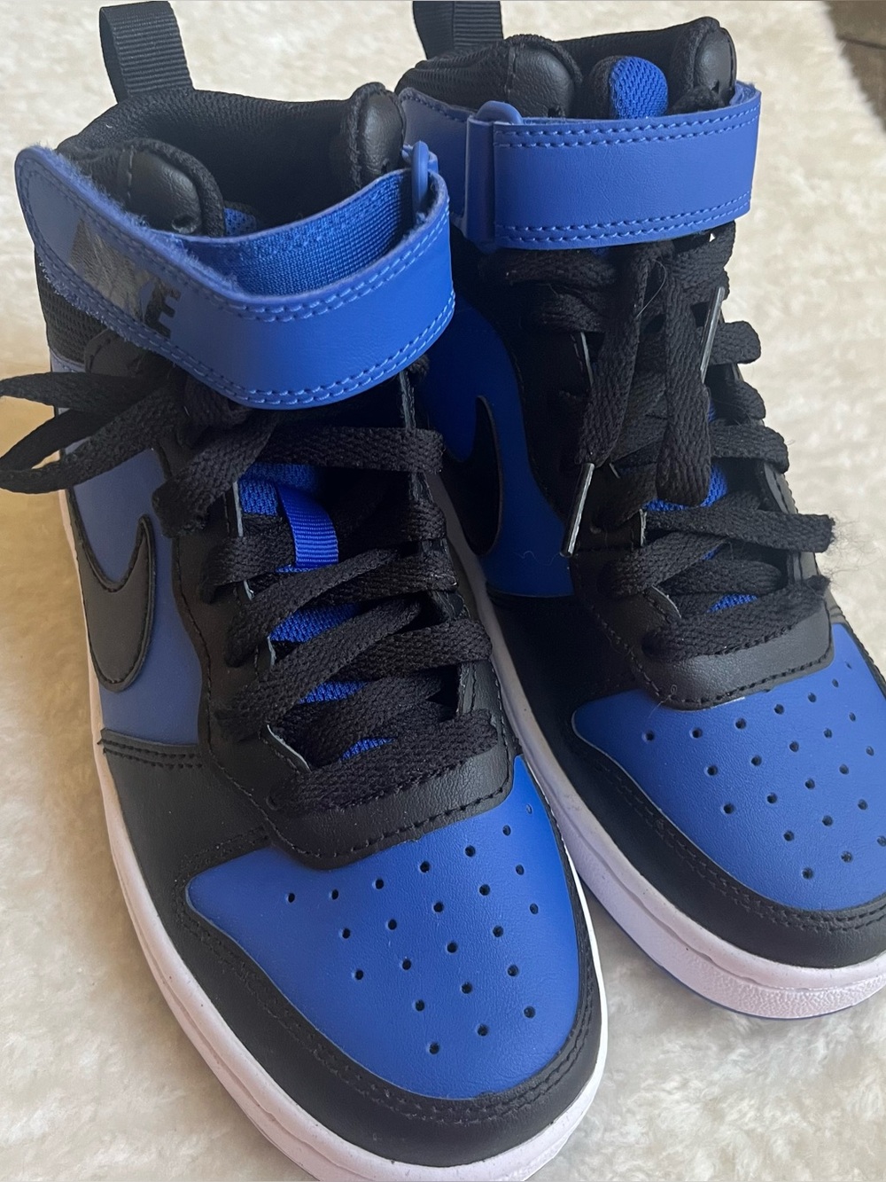 NEW Nike Basketball Shoes Y 3.5